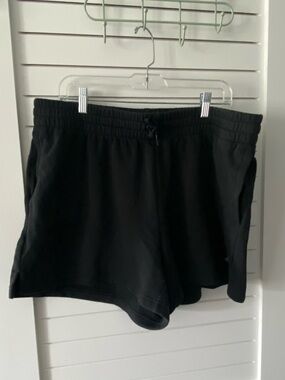 Adidas Black Sweatshorts Size 2XL with Drawstring Pockets and Embroidered Logo